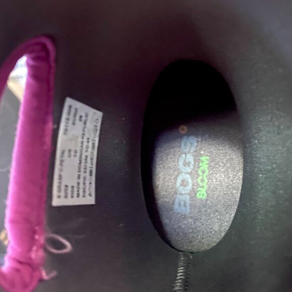 EUC Bogs Girls Grasp Petal Insulated Waterproof Boots Purple & Black Floral - Picture 7 of 8